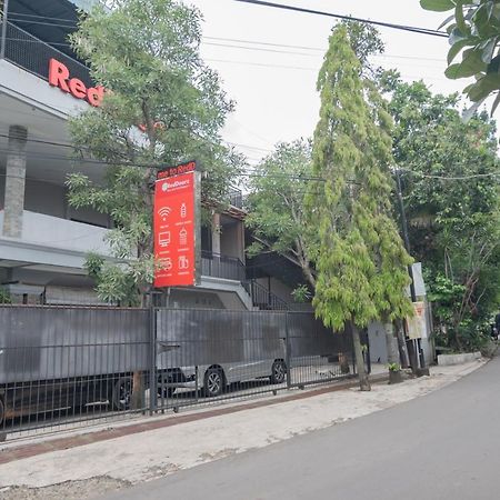 Hotel RedDoorz near Exit Toll Pasteur 4 Bandung Exterior foto