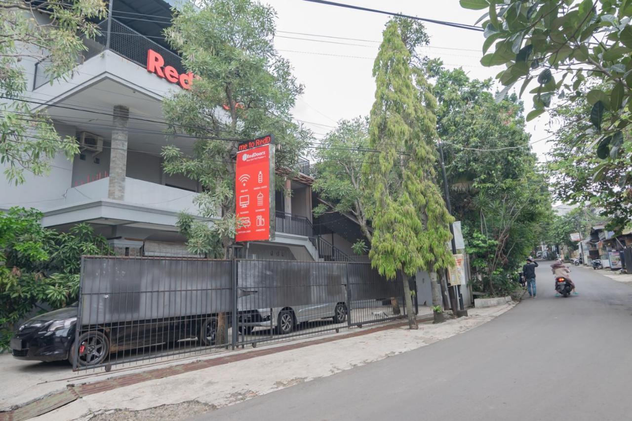 Hotel RedDoorz near Exit Toll Pasteur 4 Bandung Exterior foto